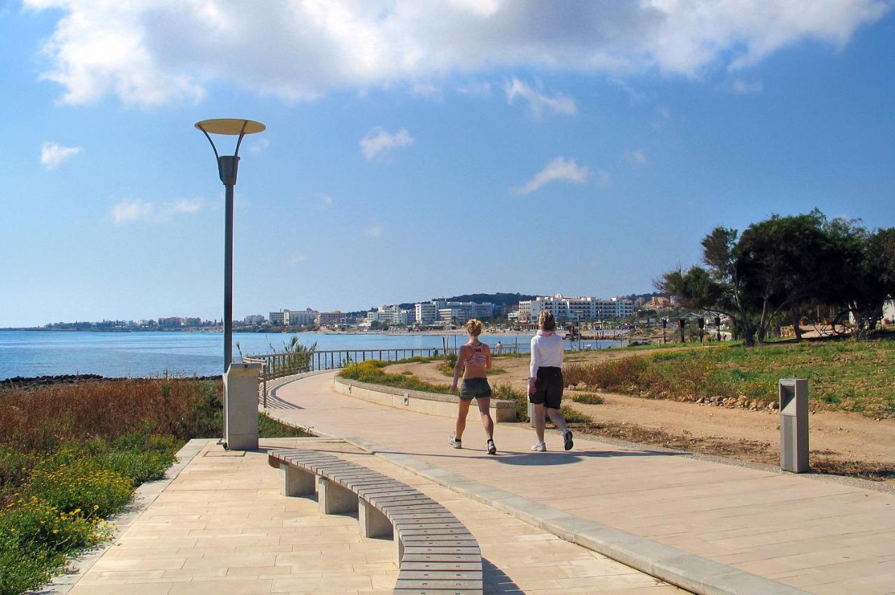 Apartment Josephine - Beachfront Protaras Exteriör bild